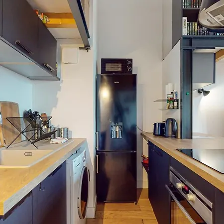 Fac 5 Trammetro Vue Garonne Parking * トゥールーズ