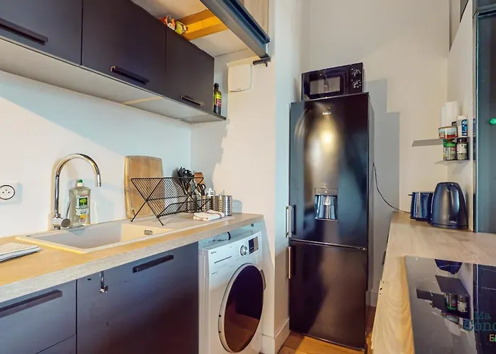 Fac 5 Tram Metro Vue Garonne Parking Toulouse